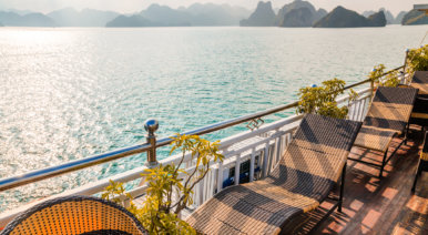 在海上的位置服务“loading=