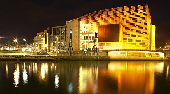 Itsasmuseum, the Bilbao Maritime Museum at night