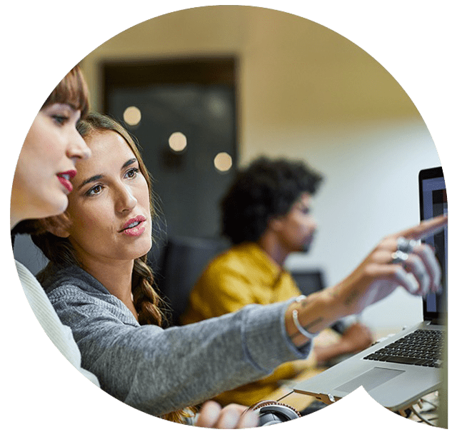 在数据中心工作的用户